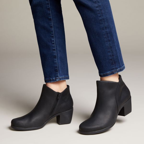 Clarks Womens Un Lindel Zip Ankle Boots Black | UK-3029186